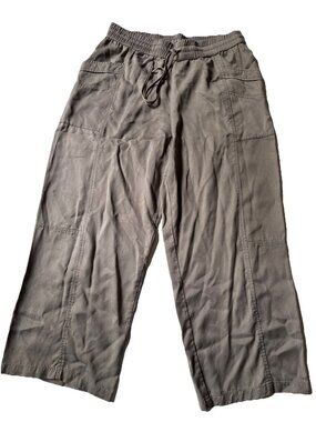 Cali Gray Ladies Pull On Pants Cotton Size Medium Wide leg Cropped Thin Beachy